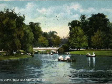 Postcard - Canal Scene, Belle Isle Park, Detroit, Mich.
