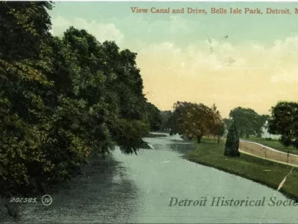 Postcard - View Canal and Drive, Belle Isle Park, Detroit, Mich.