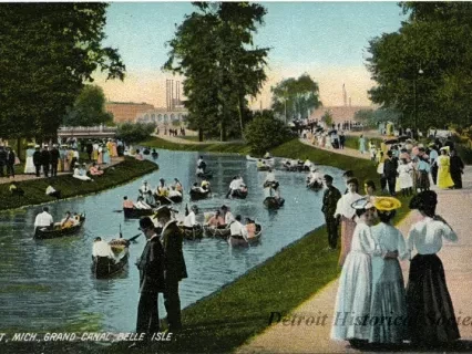 Postcard - Detroit, Mich., Grand Canal, Belle Isle.