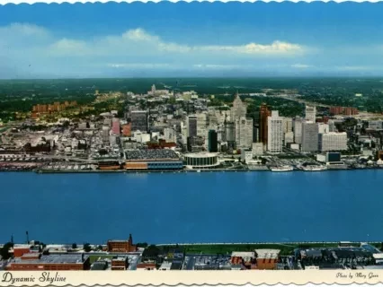 Postcard - Dynamic Skyline