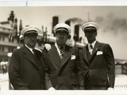 Postcard, Picture