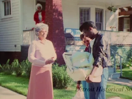 Film, Motion Picture - Powe: Virginia Park, Townhouses
Community Park
"Neighborhood" Rolls 1-3
1- Original & Workprint