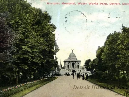 Postcard - Hurlbut Memorial, Water Works Park, Detroit, Mich.