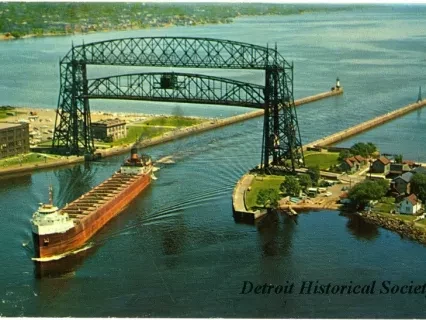 Postcard - Aerial Lift Bridge Duluth, Minnesota