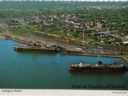 Postcard - Ludington Harbor