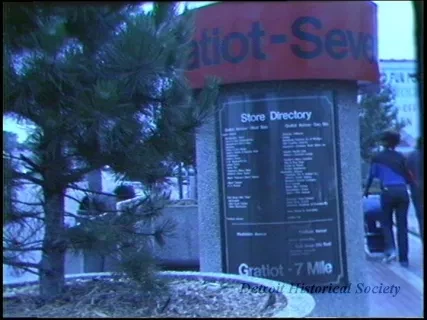 U-Matic - 6/17/85
Neighborhood Shopping Days
B-Roll
Gratiot-7
Grandgreen
Tape #2