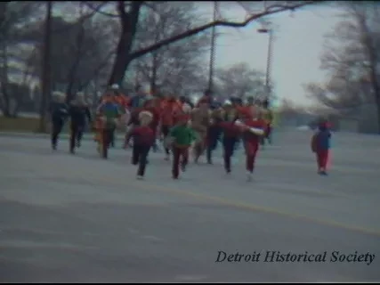 U-Matic - New Year's Eve Run
00:12:24 - 9:55:00

B Roll

Opening Shots on Belle Isle
Rest of the roll blank