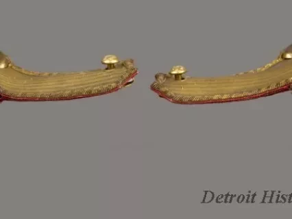 Epaulet