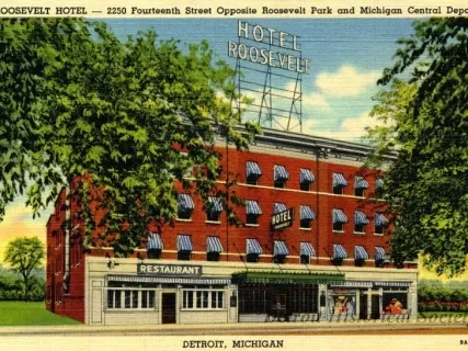 Postcard - Roosevelt Hotel - 2250 Fourteenth Street Opposite Roosevelt Park and Michigan Central Depot