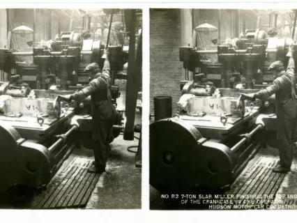 Stereograph - 7-Ton Slab Miller Finishing The Top And Ends Of The Crankcase In One Operation, Hudson Motor Car Co, Detroit, USA
