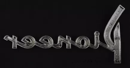 Emblem, Automotive