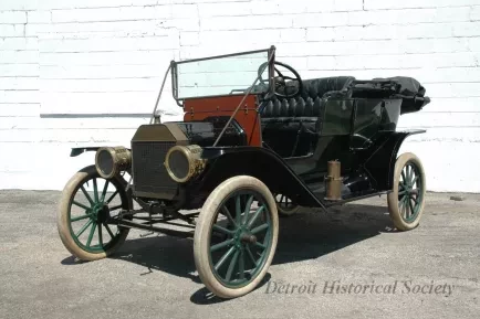 Automobile - 1911 Model T Ford Touring Car