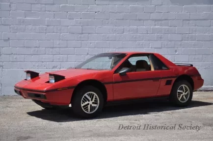 Automobile - 1984 Pontiac Fiero 2M4 2-Door Coupe