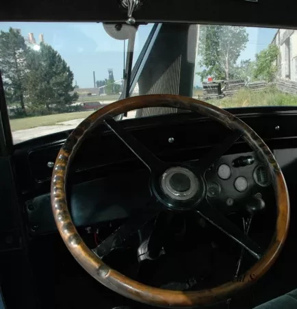 Automobile