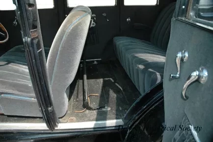 Automobile