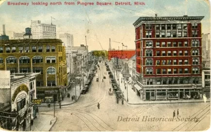 Postcard - Broadway looking north from Pingree Square, Detroit, Mich.