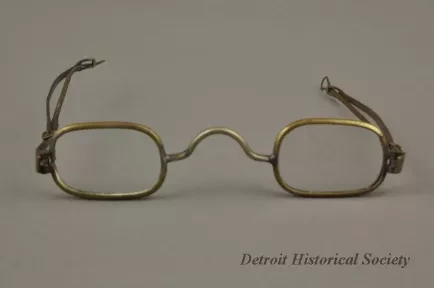 Eyeglasses