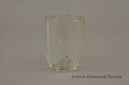 Glass, liquor - Front