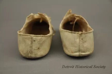 Shoe