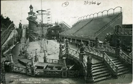 Postcard - Inner Court Electric Park Detroit Mich.