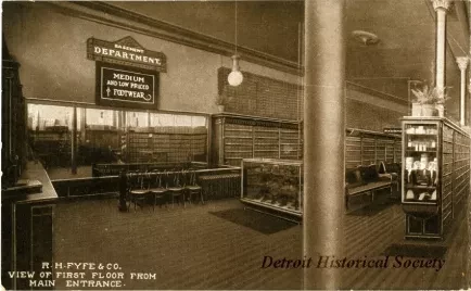 Postcard - R.H. Fyfe & Co., View of First Floor From Main Entrance.