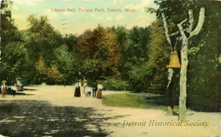 Postcard - Liberty Bell, Palmer Park, Detroit, Mich.