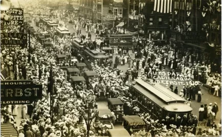 Postcard - Auto Parade, Cadillaqua, Detroit, 1912.