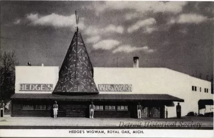 Postcard - Hedge's Wigwam, Royal Oak, Mich.