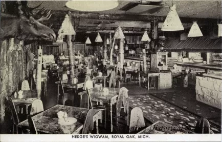 Postcard - Hedge's Wigwam, Royal Oak, Mich.