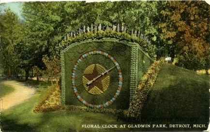 Postcard - Floral Clock at Gladwin Park, Detroit, Mich.