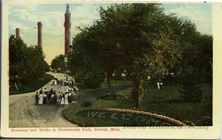 Postcard - Driveway and Walks in Waterworks Park, Detroit, Mich.