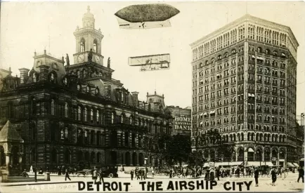 Postcard - Detroit The Airship City