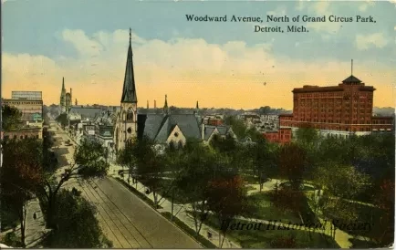 Postcard - Woodward Avenue, North of Grand Circus Park, Detroit, Mich.