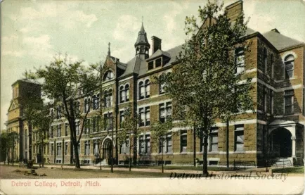 Postcard - Detroit College, Detroit, Mich.