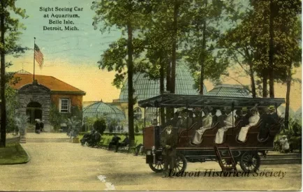 Postcard - Sight Seeing Car at Aquarium, Belle Isle, Detroit, Mich.