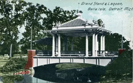 Postcard - Grand Stand & Lagoon, Belle Isle, Detroit, Mich.