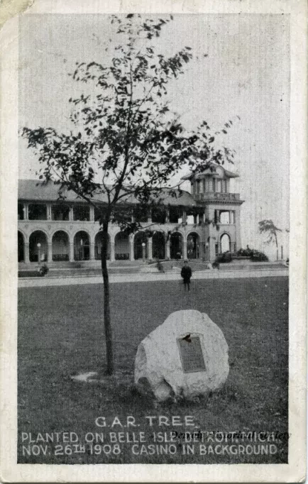 Postcard - G.A.R. Tree. Planted on Belle Isle, Detroit, Mich. Nov. 26th 1908. Casino in Background.