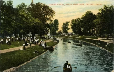 Postcard - Grand Canal, Belle Isle Park, Detroit, Mich