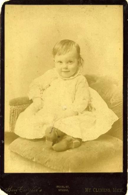 Photograph, Cabinet