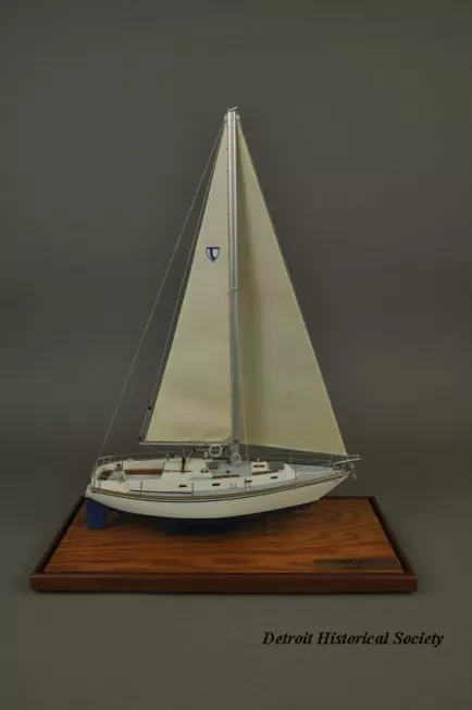 Model - Tartan - 37