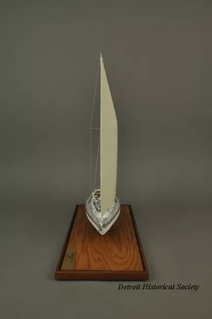 Model - Tartan - 37
