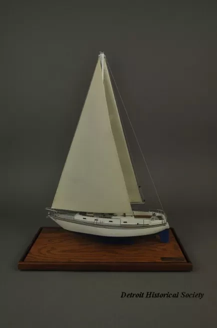 Model - Tartan - 37