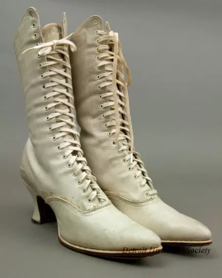 Shoe