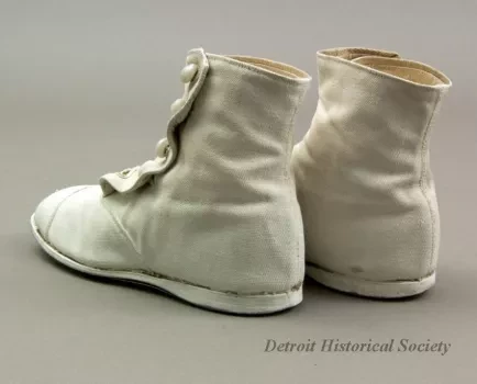 Shoe