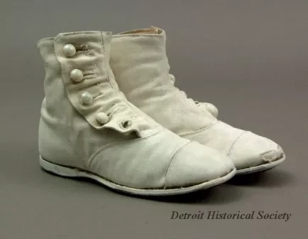 Shoe
