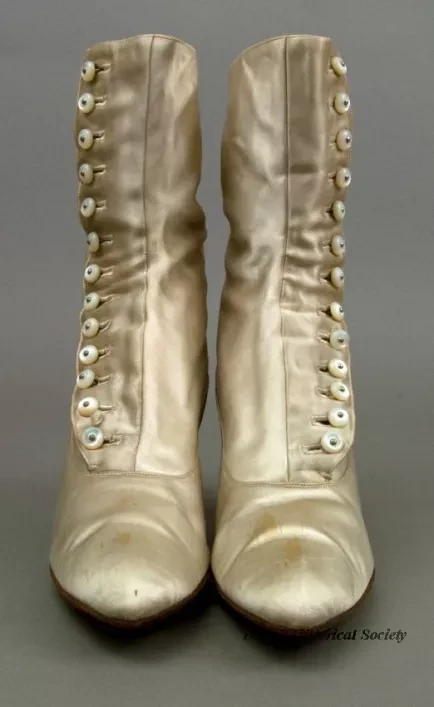 Shoe
