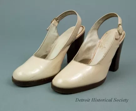 Shoe