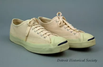 Shoe