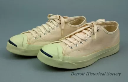 Shoe