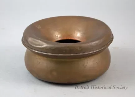 Spittoon